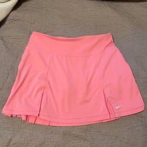 Pink Nike skort size xs (0-2) (fits me, a medium)